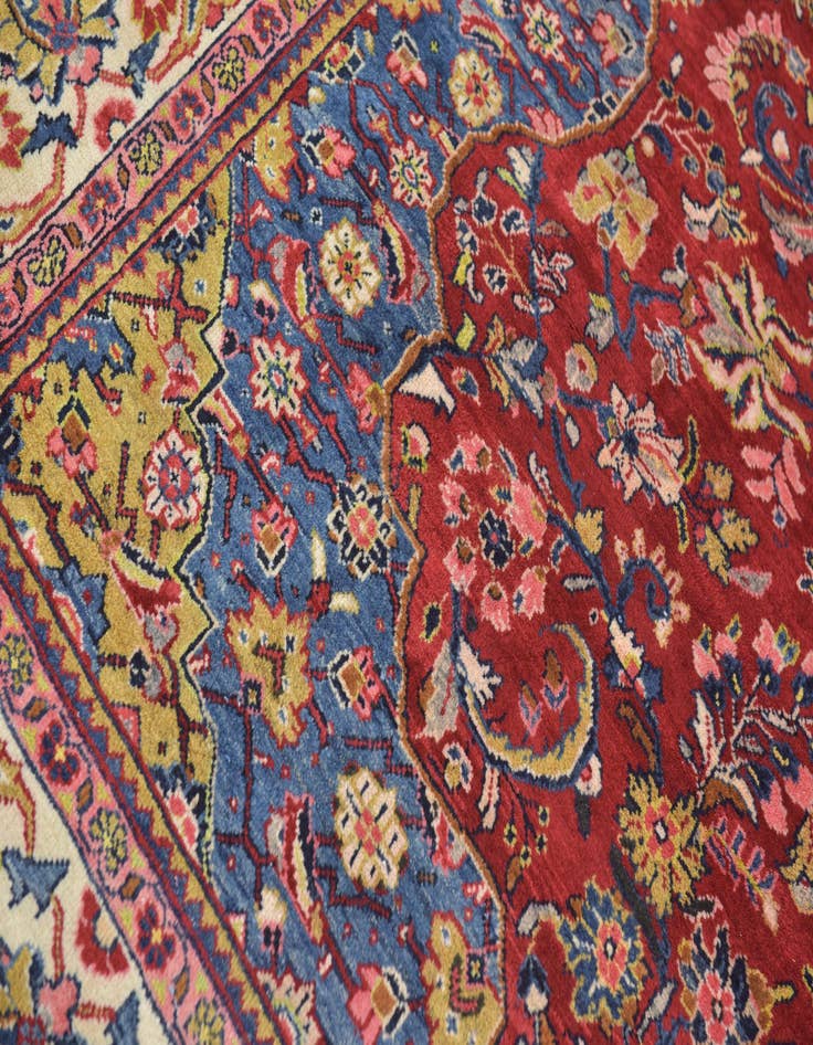 Detail image of  9' 8 x 12' 8  Hand Knotted Sarough Persian Wool Rug