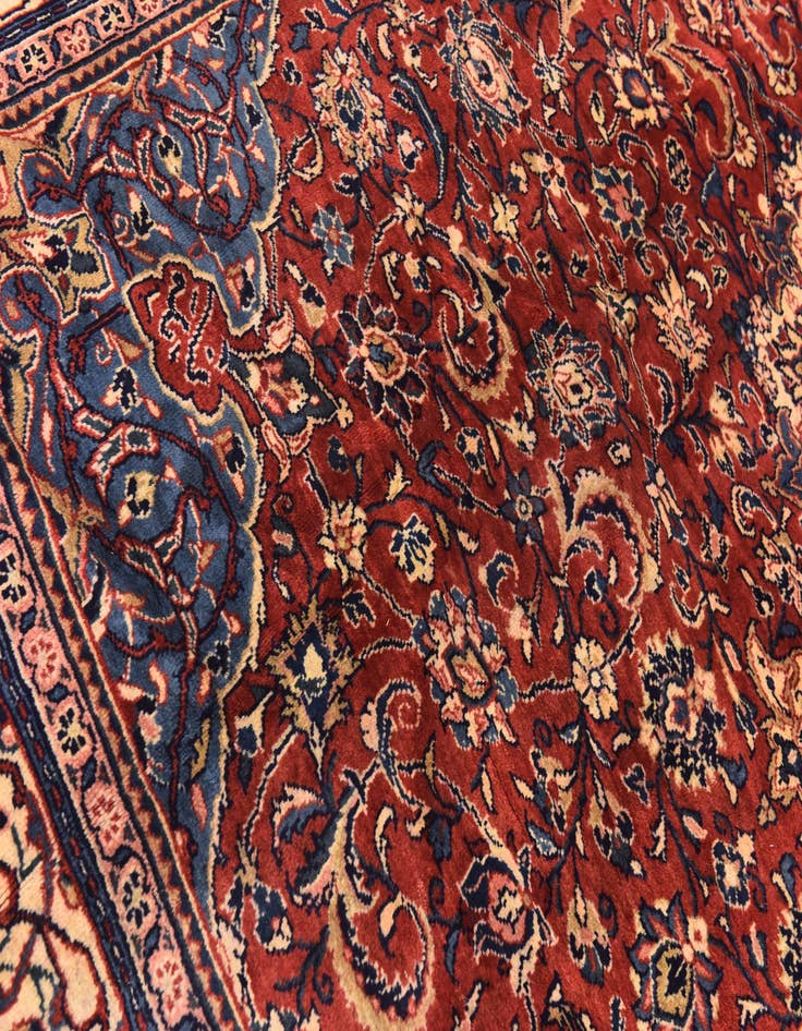 Detail image of  10' x 13' 5  Hand Knotted Sarough Persian Wool Rug