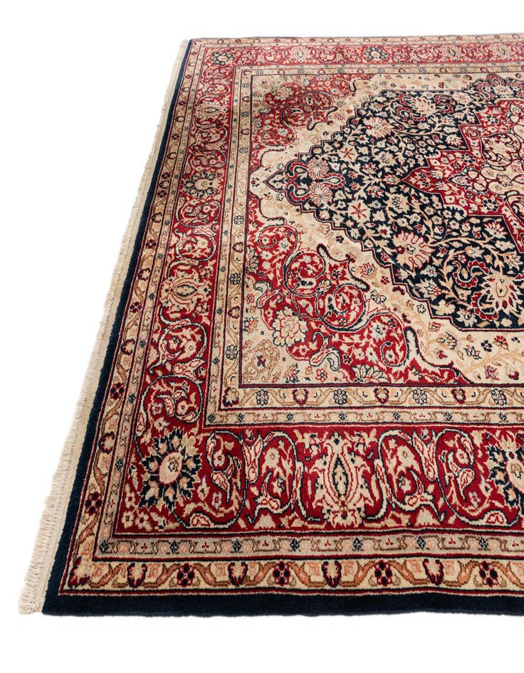 Detail image of  7' 7 x 11'  Hand Knotted Sarough Wool Rug