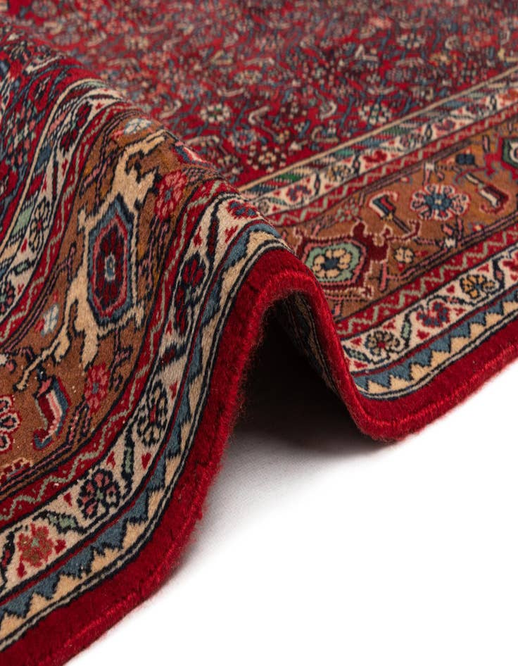 Detail image of  7' x 10' 8 Sarouk Wool Rug