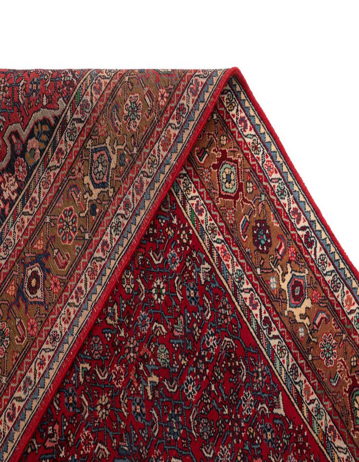 Detail image of  7' x 10' 8 Sarouk Wool Rug