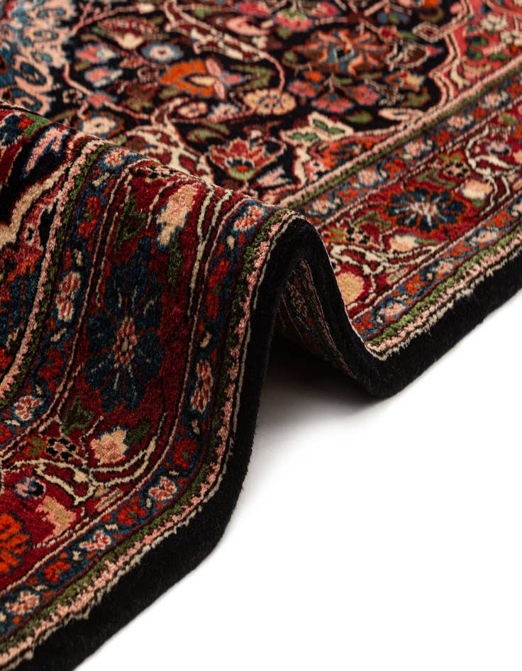 Detail image of  4' 4 x 6' 11 Sarouk Rug
