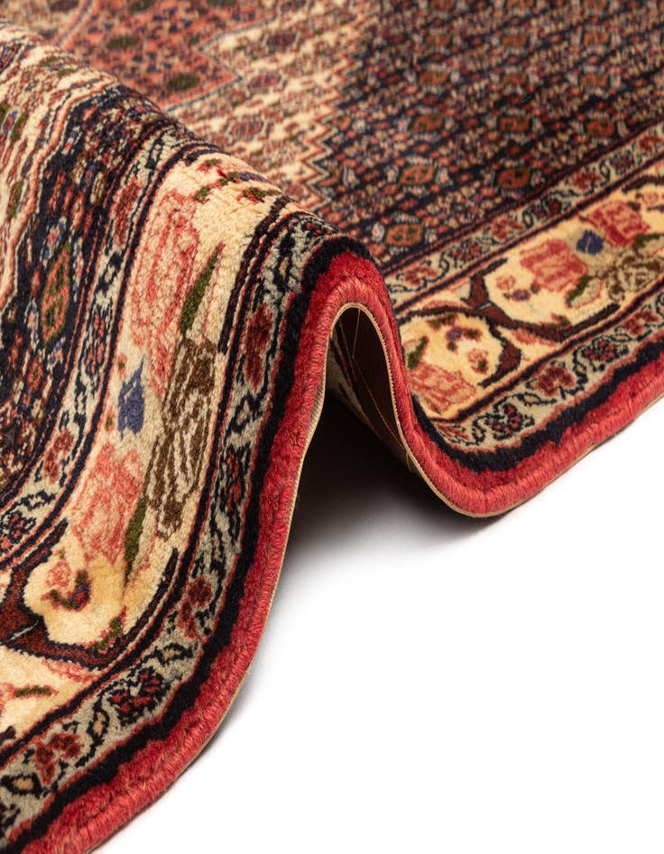 Detail image of  6' 10 x 9' 2 Senneh Wool Rug