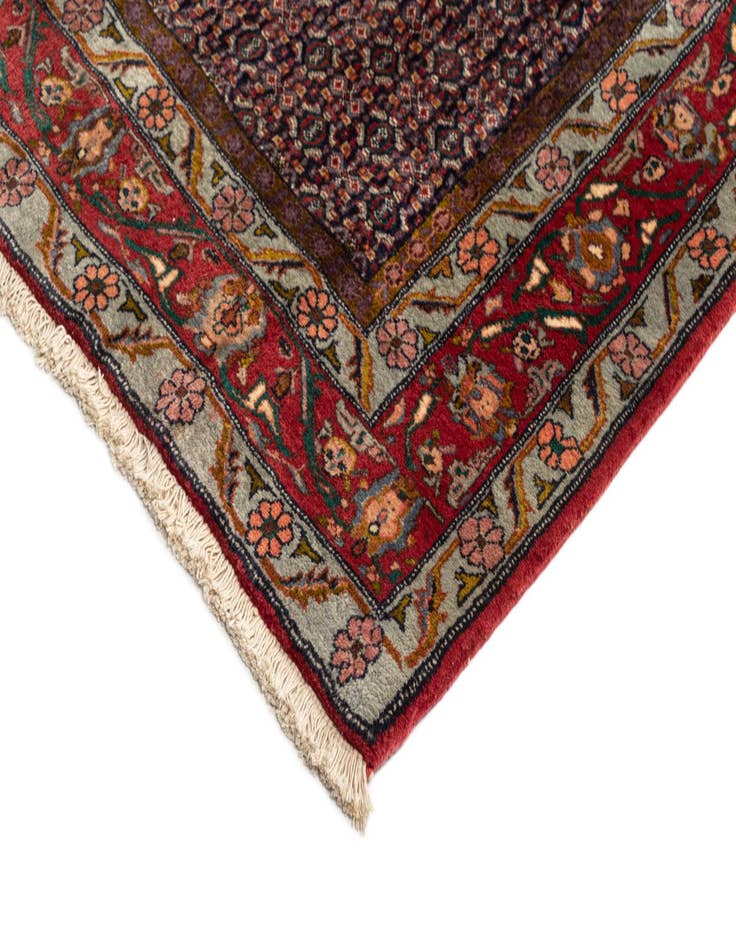 Detail image of  6' 6 x 8' 3 Senneh Wool Rug