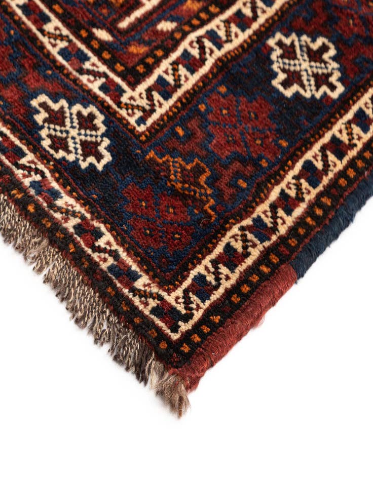 Detail image of  5' 3 x 7' Shiraz Wool Rug