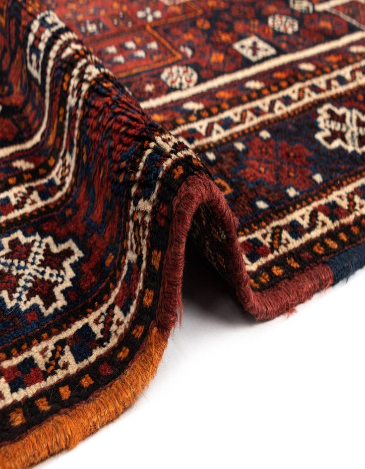 Detail image of  5' 3 x 7' Shiraz Wool Rug