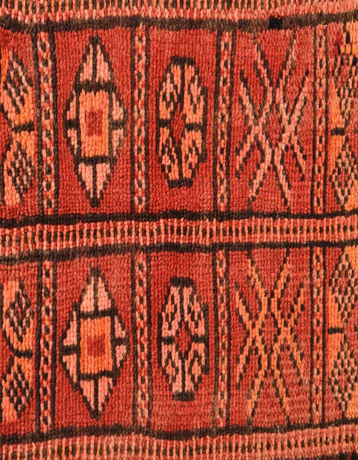 Detail image of 3' 3 x 4' 9 Hand Knotted Shiraz Persian Wool Rug