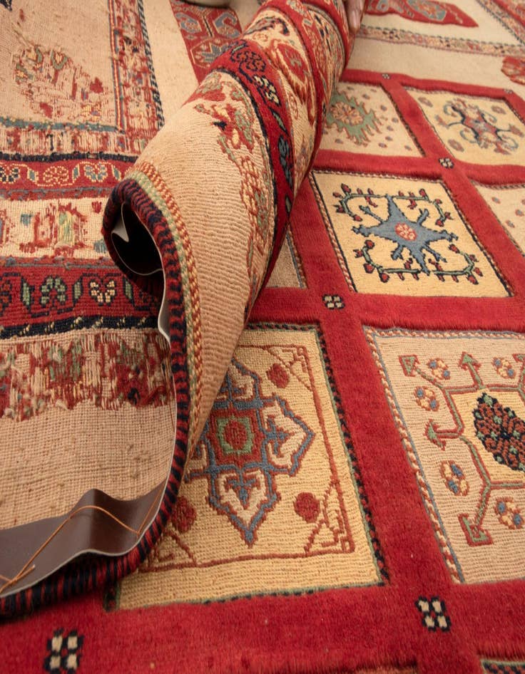 Detail image of  6' 7 x 9' 7 Sumak Kilim Rug