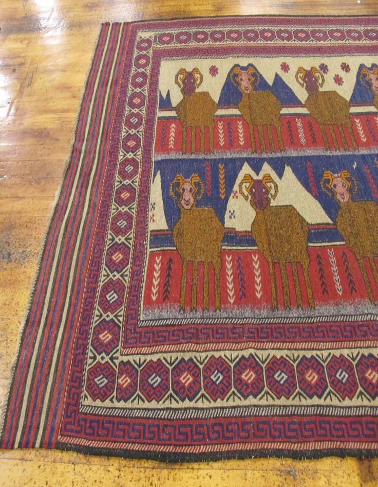 Detail image of  6' 5 x 9' 5  Hand Woven Sumak Wool Rug