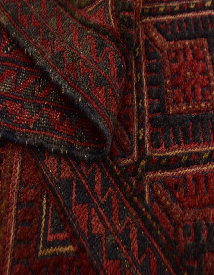Detail image of  5' x 6'  Hand Knotted Sumak Wool Rug