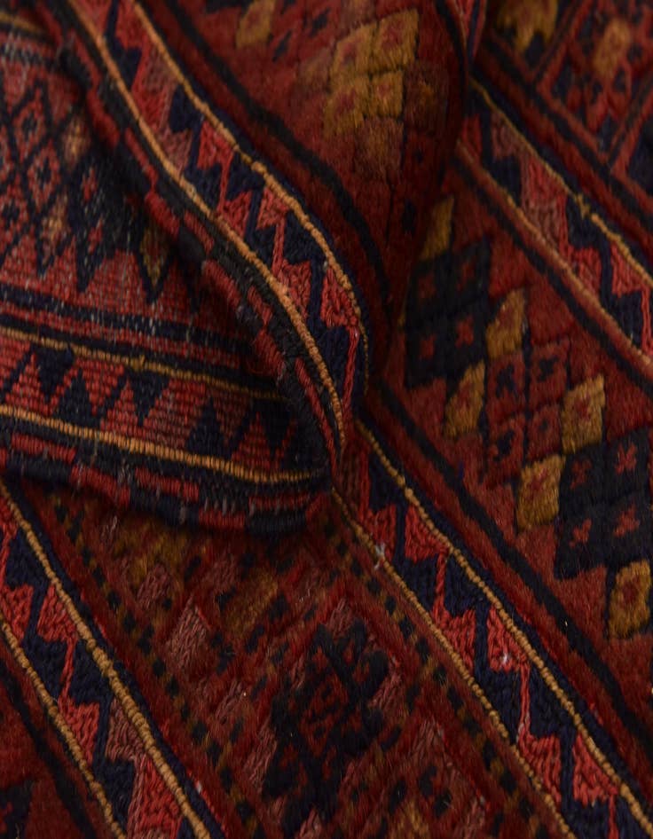 Detail image of  6' 4 x 9'  Hand Knotted Sumak Wool Rug