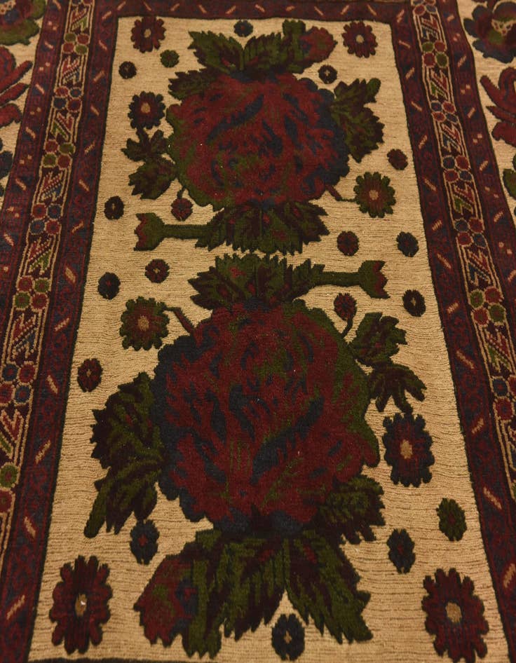 Detail image of  6' 7 x 9' 4  Hand Knotted Sumak Wool Rug