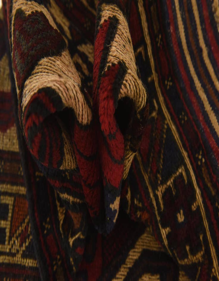 Detail image of  3' x 4' 4  Hand Knotted Sumak Wool Rug