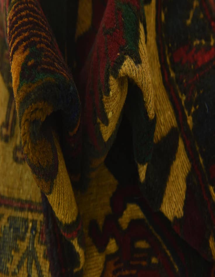 Detail image of  3' x 4' 10  Hand Knotted Sumak Wool Rug