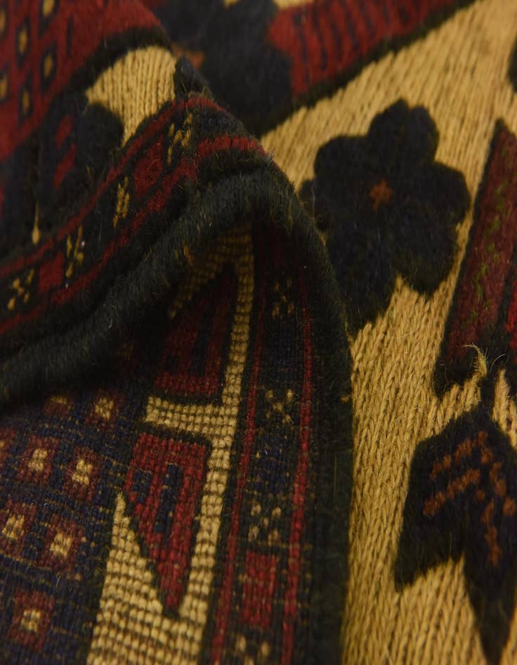 Detail image of  4' 4 x 6' 1  Hand Knotted Sumak Wool Rug