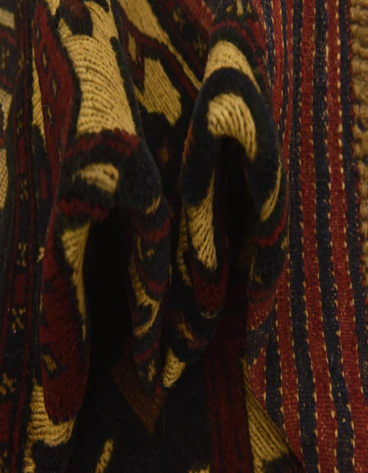 Detail image of  4' 4 x 6' 1  Hand Knotted Sumak Wool Rug