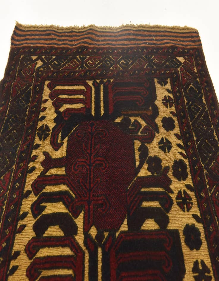 Detail image of  3' x 4' 7  Hand Knotted Sumak Wool Rug