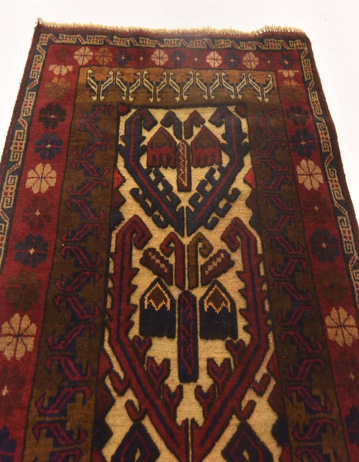 Detail image of  2' 8 x 4' 8  Hand Knotted Sumak Wool Rug