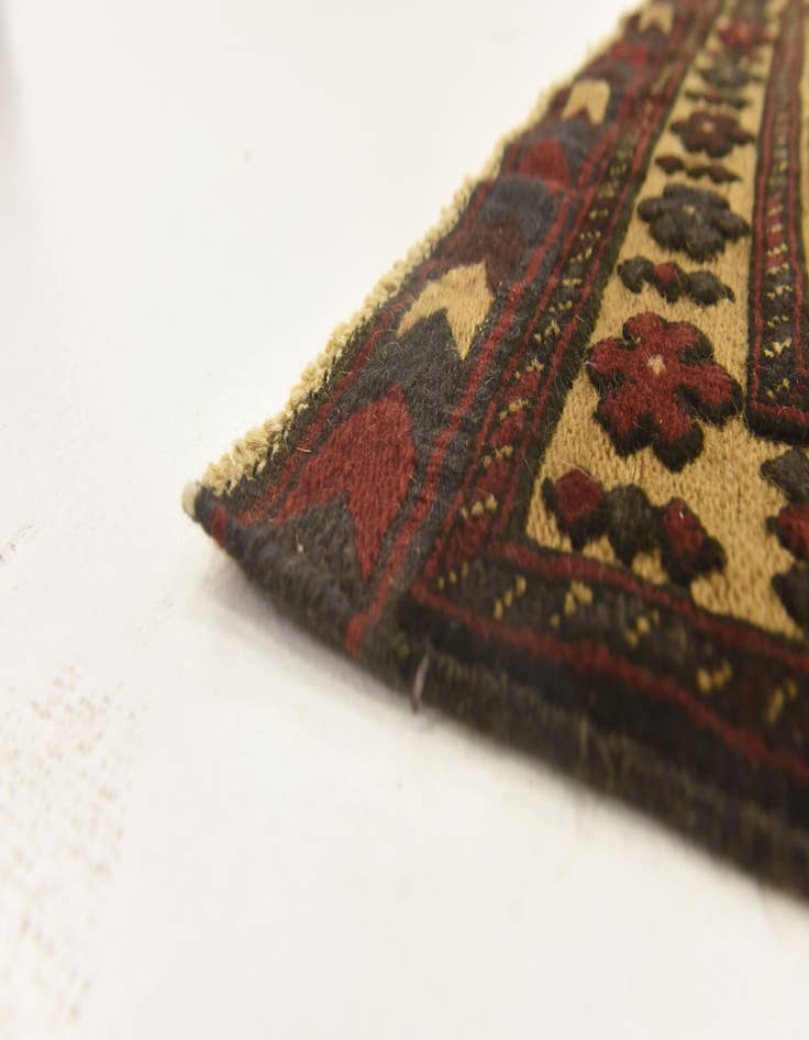 Detail image of  2' 10 x 4' 8  Hand Knotted Sumak Wool Rug