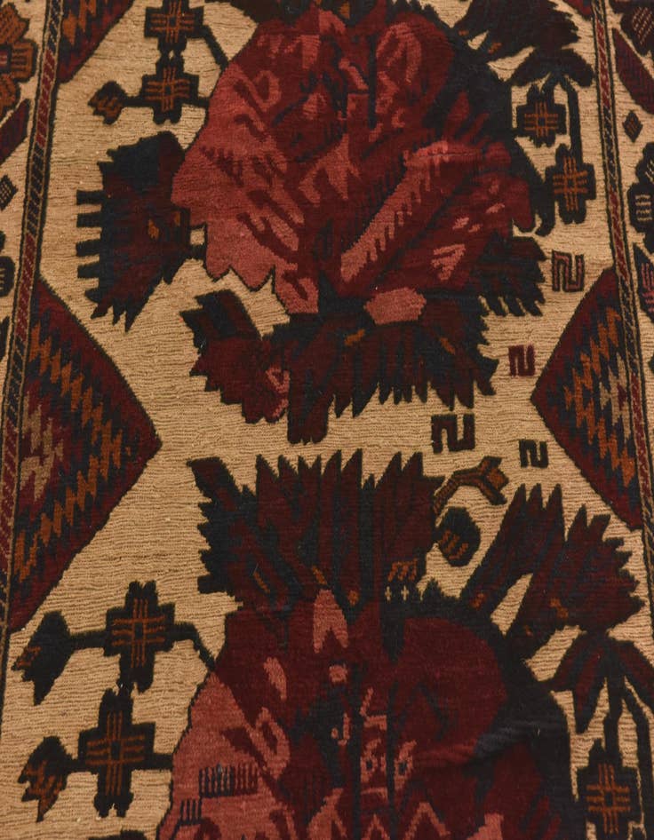 Detail image of  3' 11 x 6' 3  Hand Knotted Sumak Wool Rug