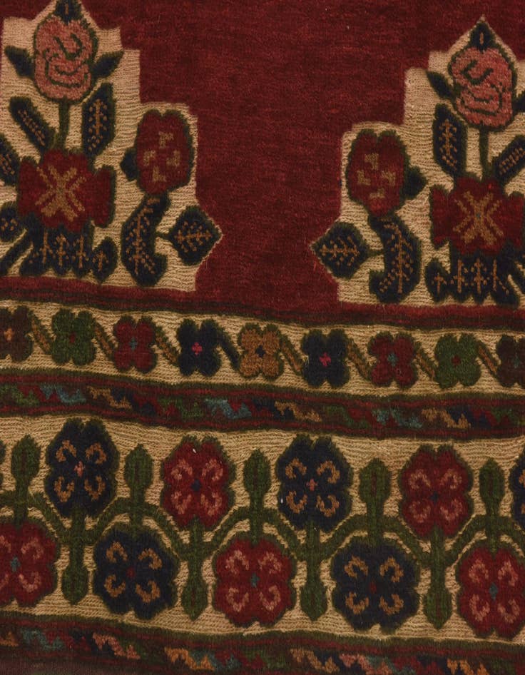 Detail image of  4' 4 x 5' 10  Hand Knotted Sumak Wool Rug
