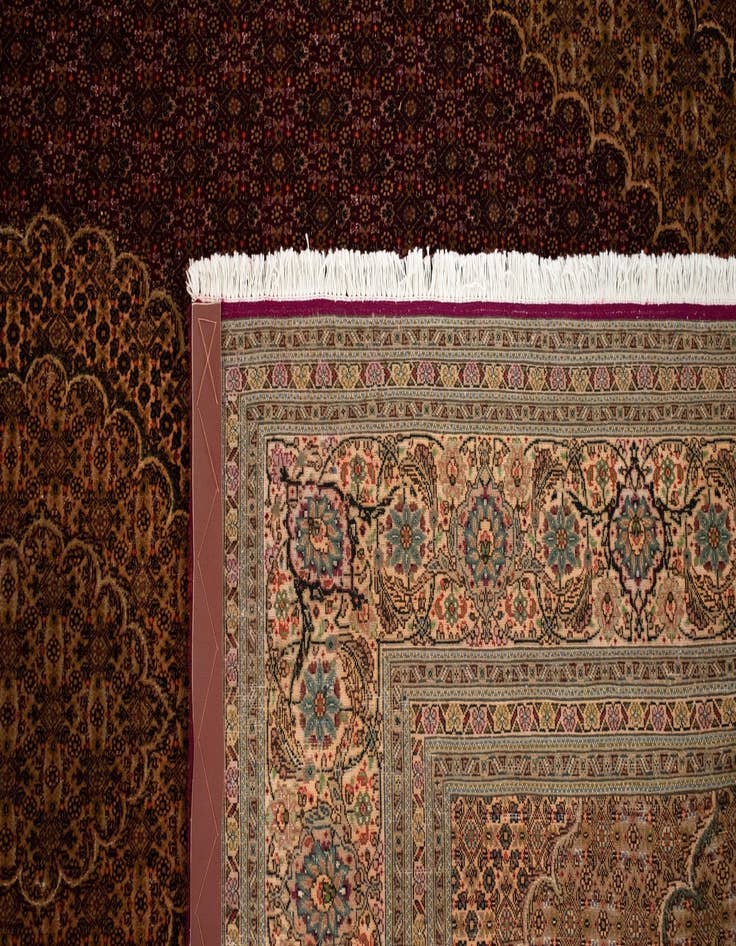 Detail image of  6' 8 x 9' 10 Tabriz Mahi Rug