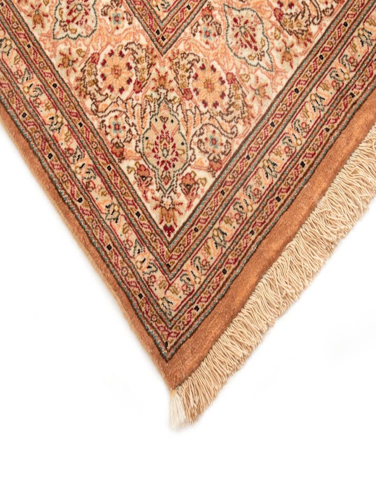 Detail image of  5' x 6' 11 Tabriz Mahi Rug