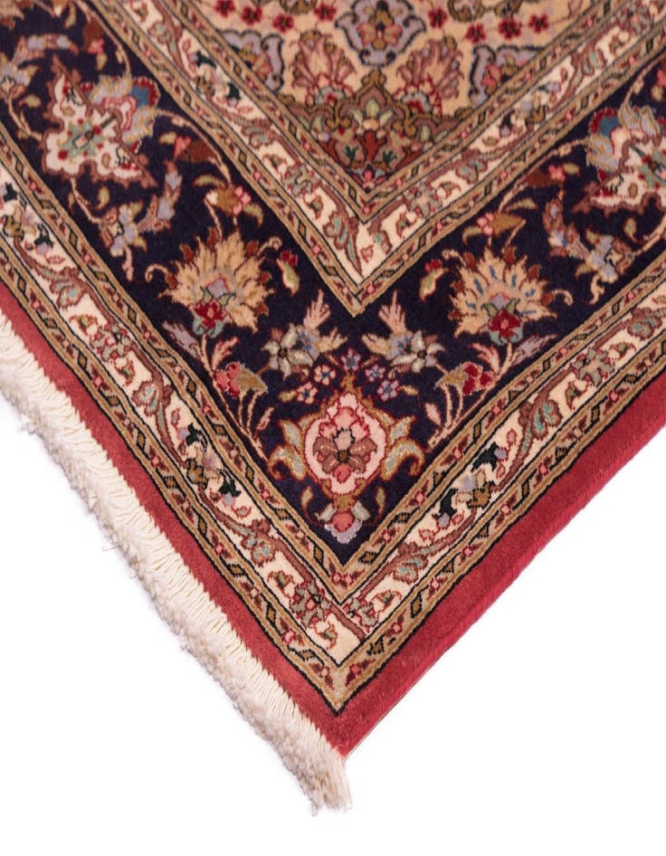 Detail image of  4' 11 x 6' 11 Tabriz Rug