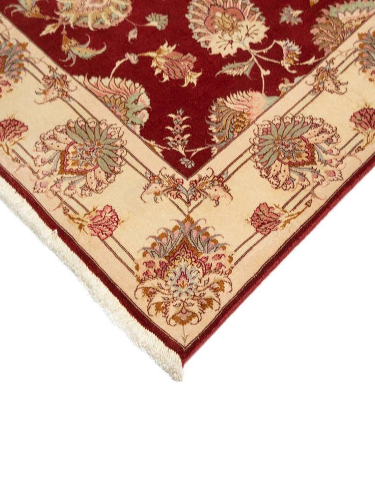 Detail image of  5' 1 x 6' 9 Tabriz Rug