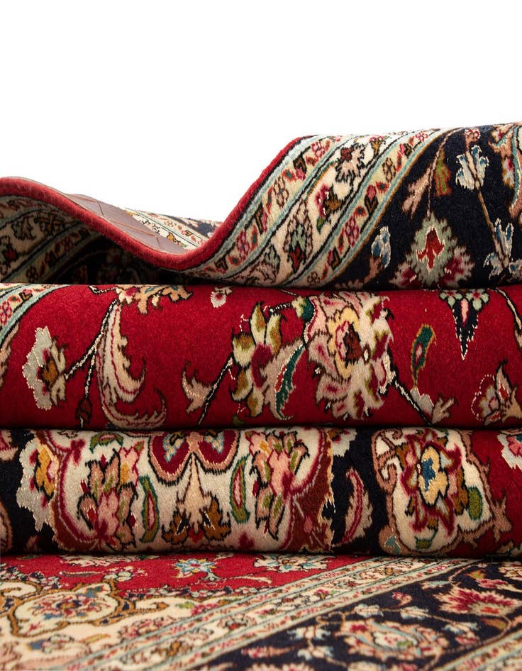 Detail image of  4' 11 x 6' 9 Tabriz Rug