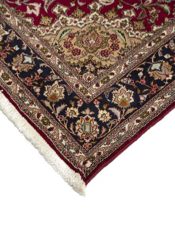 Detail image of  5' x 6' 11 Tabriz Rug