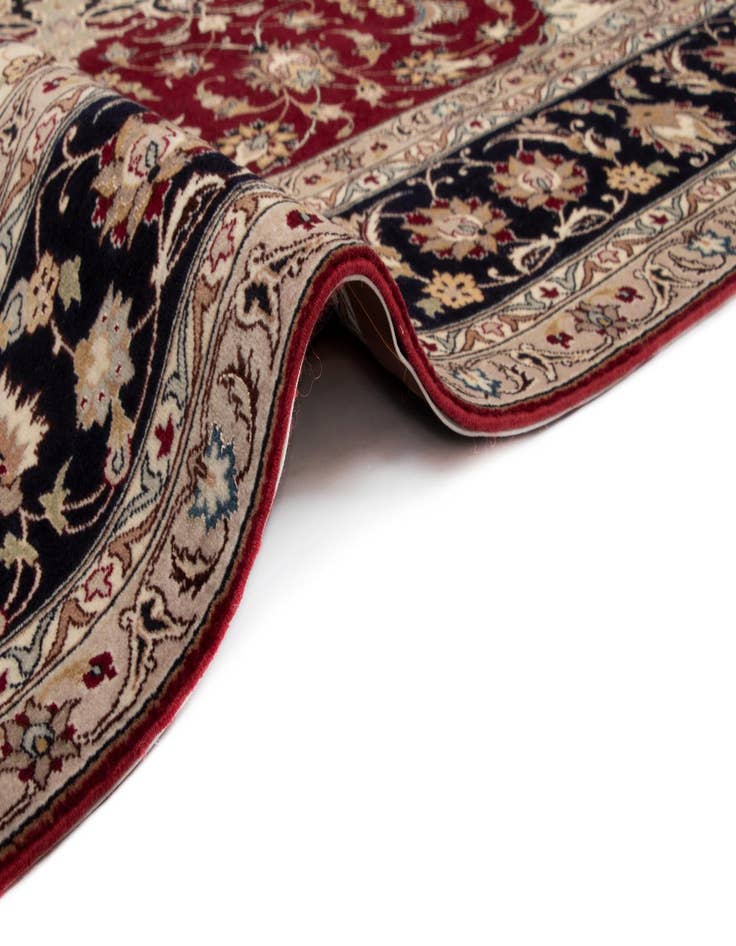 Detail image of  6' 9 x 10' 3 Tabriz Rug