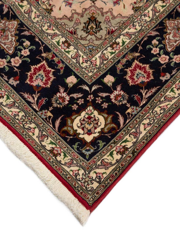 Detail image of  6' 9 x 10' Tabriz Rug