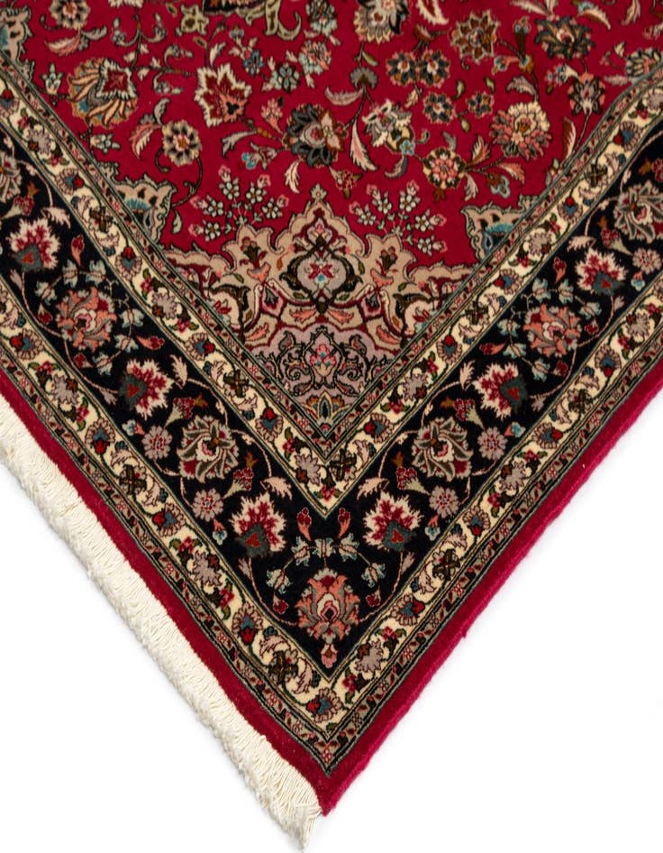 Detail image of  5' 1 x 6' 9 Tabriz Rug