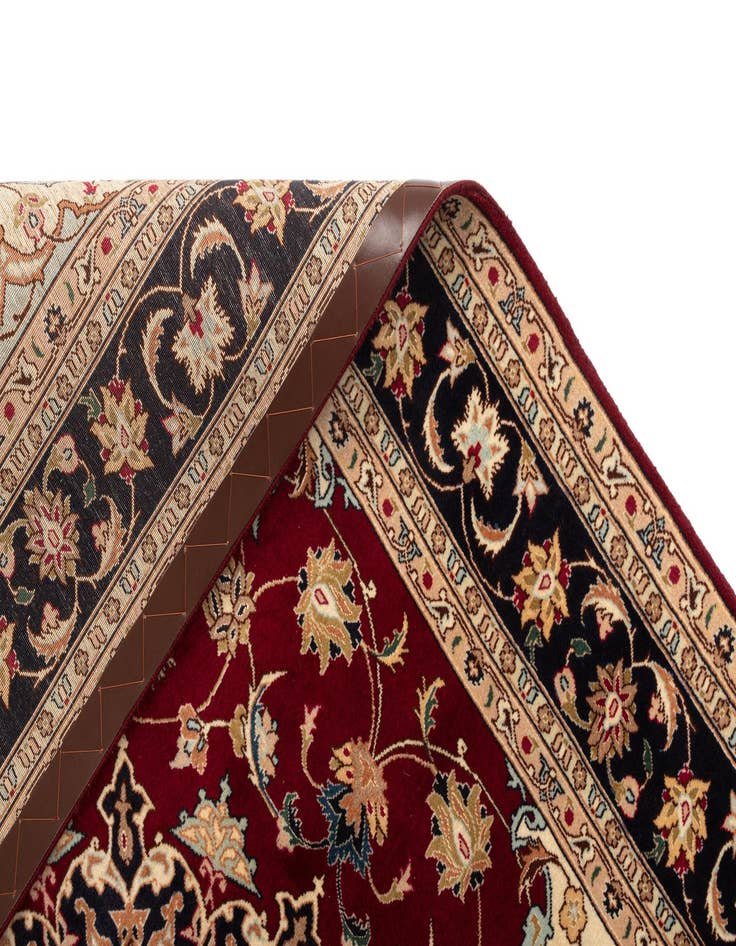 Detail image of  5' 1 x 6' 9 Tabriz Rug