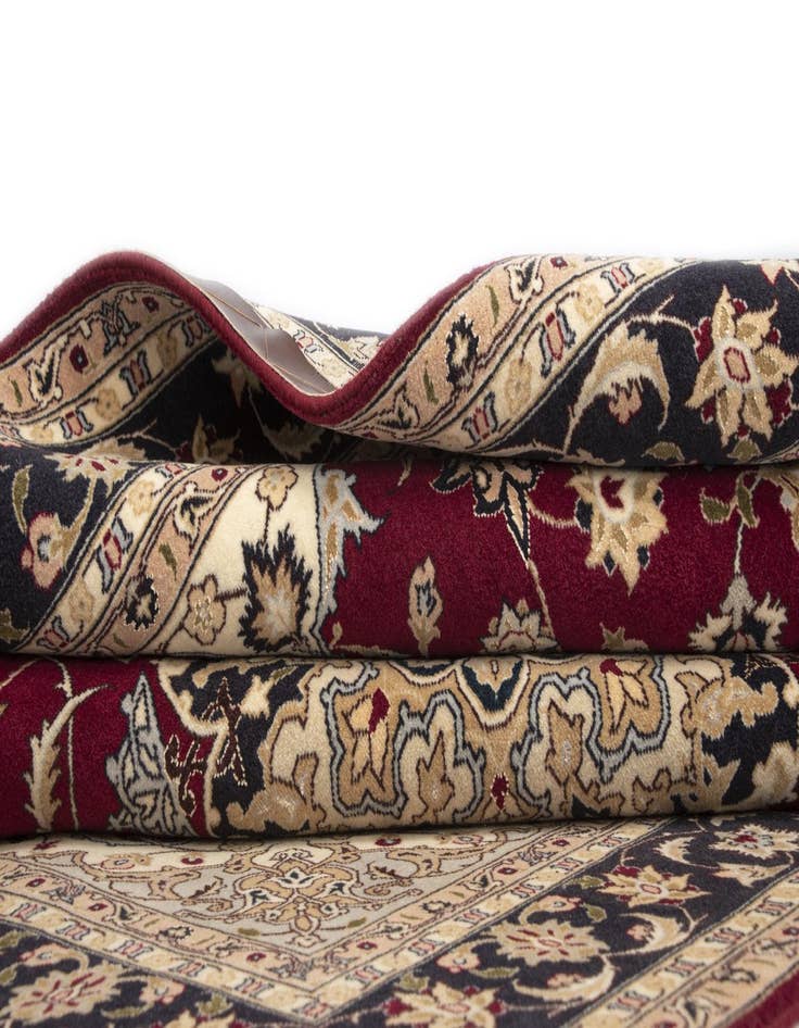 Detail image of  5' 1 x 6' 9 Tabriz Rug