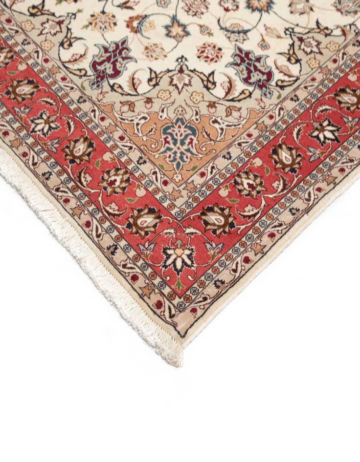 Detail image of  4' 11 x 6' 9 Tabriz Rug