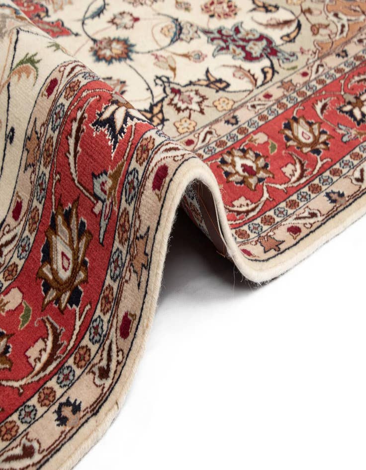 Detail image of  4' 11 x 6' 9 Tabriz Rug