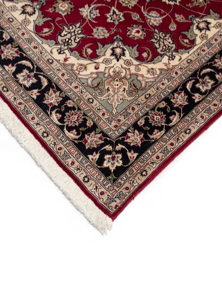 Detail image of  4' 9 x 6' 8 Tabriz Rug