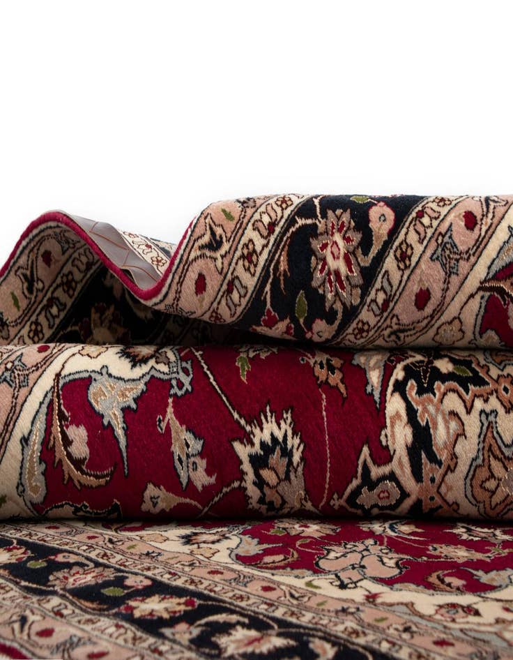 Detail image of 4' 11 x 6' 6 Tabriz Rug