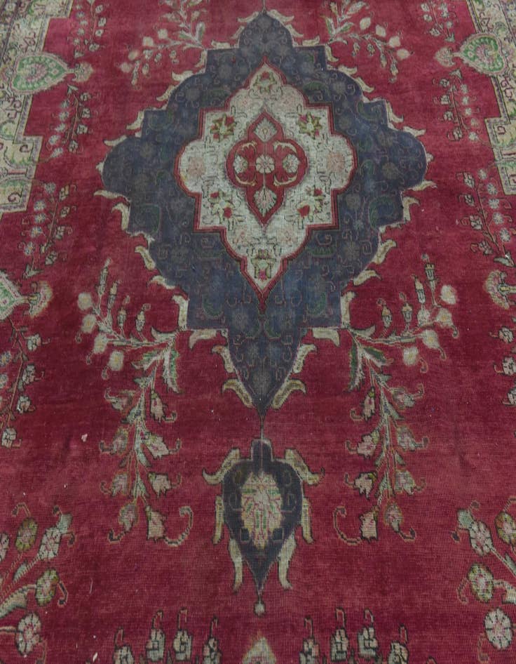 Detail image of  9' 10 x 12' 10  Hand Knotted Tabriz Persian Wool Rug