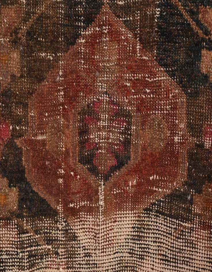 Detail image of  4' 1 x 6' 9  Hand Knotted Ultra Vintage Persian Wool Rug