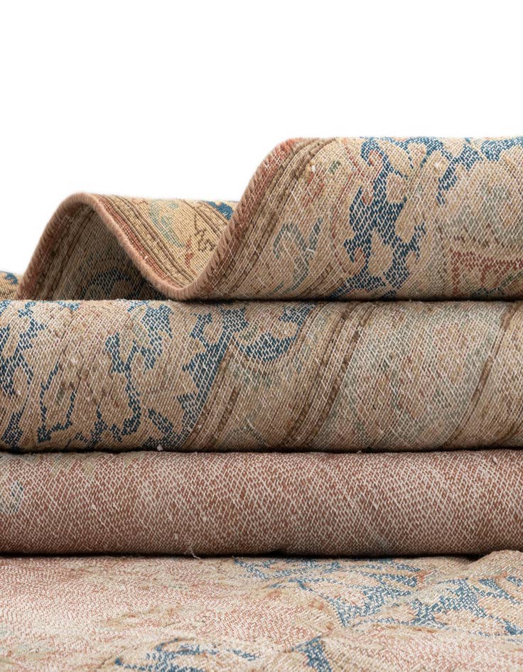 Detail image of  9' 9 x 12' 10 Vintage Royal Wool Rug