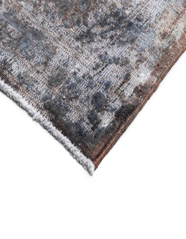 Detail image of  9' 5 x 13' 1 Vintage Royal Wool Rug