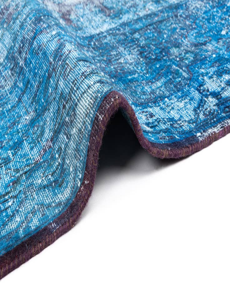 Detail image of  9' 7 x 12' 8 Vintage Royal Wool Rug