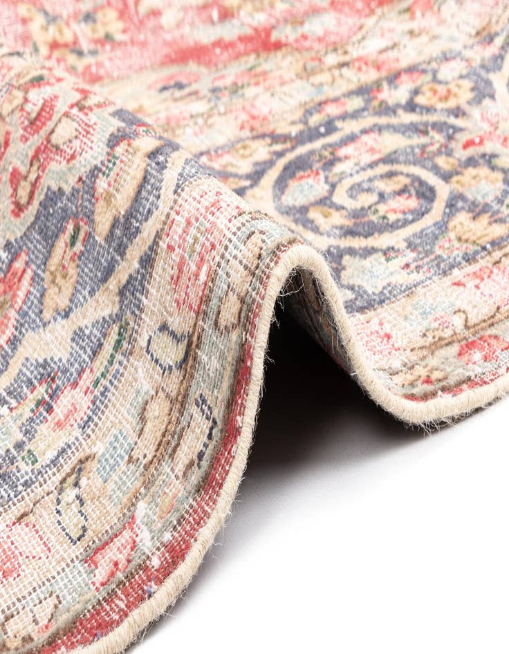 Detail image of  9' 5 x 13' 1 Vintage Royal Wool Rug