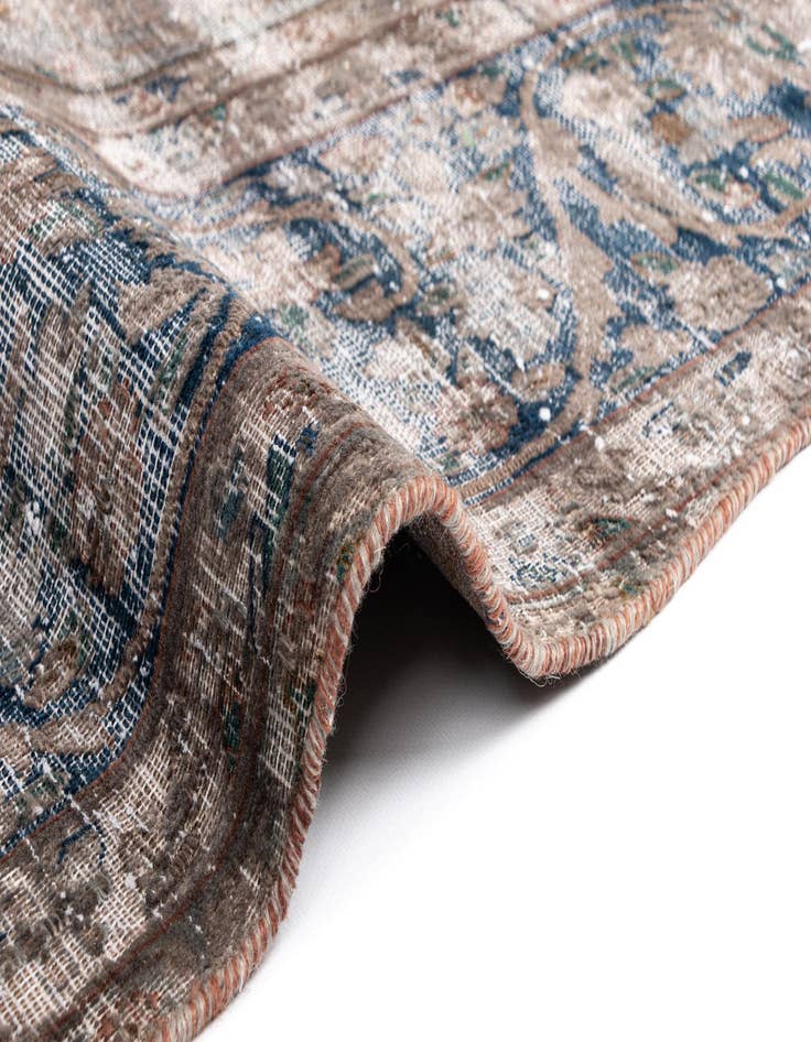 Detail image of  9' 6 x 12' 8 Vintage Royal Wool Rug