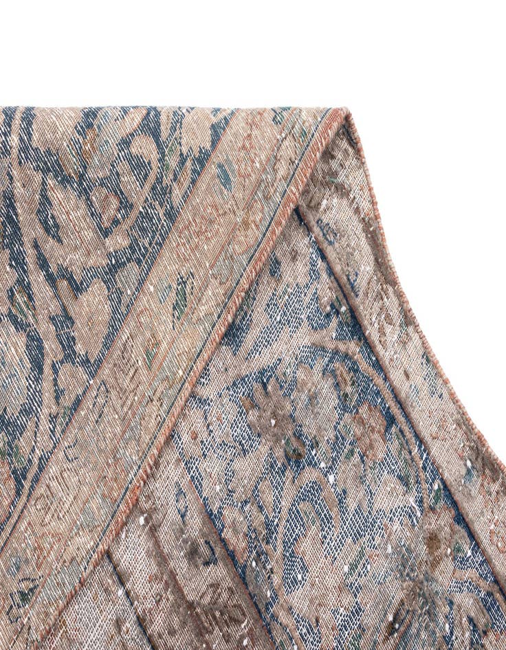 Detail image of  9' 6 x 12' 8 Vintage Royal Wool Rug