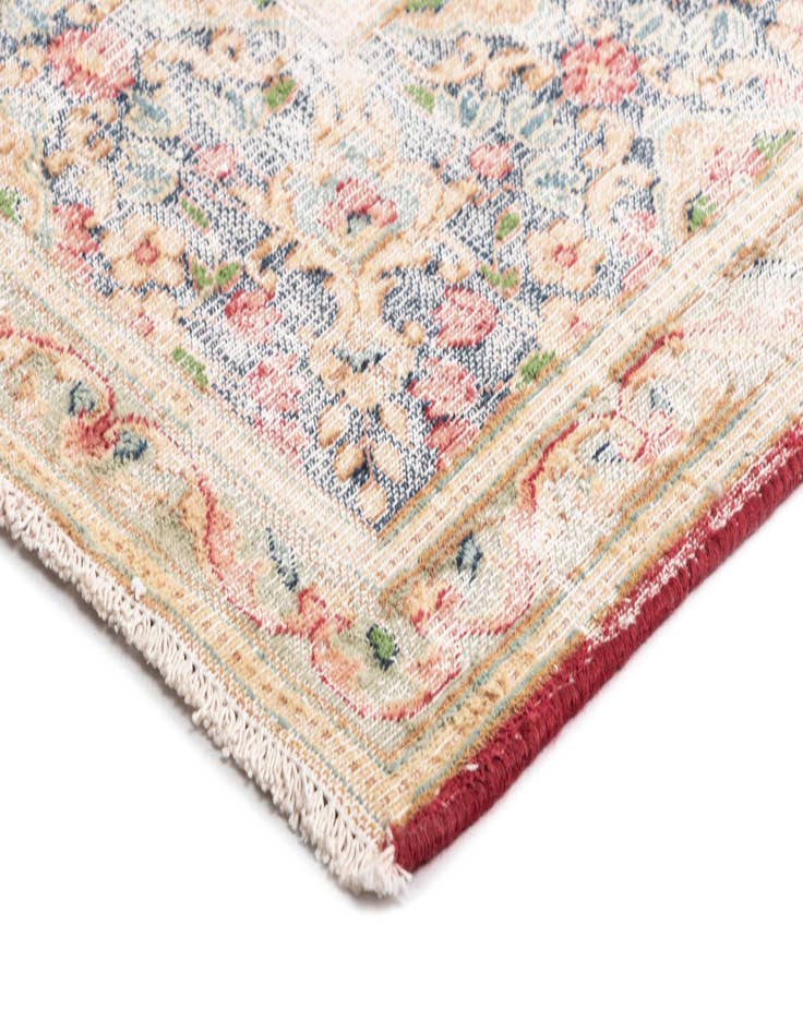 Detail image of  7' 11 x 10' 3 Vintage Royal Wool Rug
