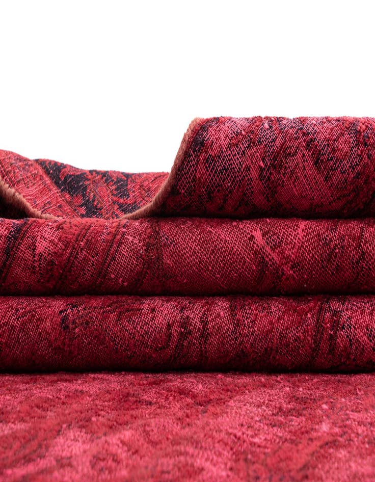 Detail image of  6' 8 x 10' 2 Vintage Royal Wool Rug